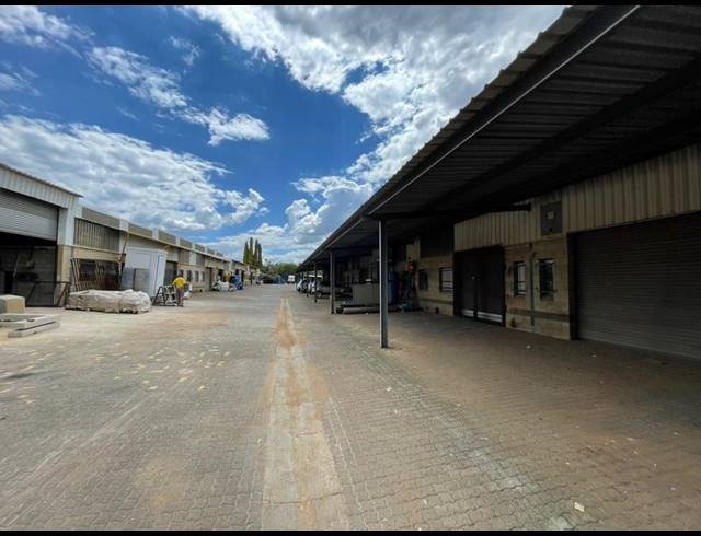 INDUSTRIAL PROPERTY TO RENT IN HENNOPSPARK